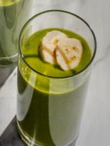 simple green smoothie at home ,healthy drinks